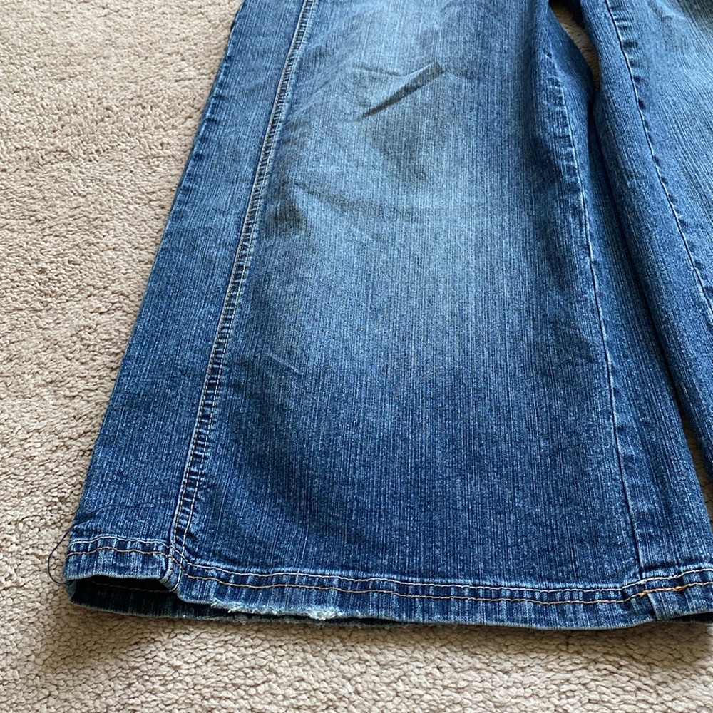 Jean Capris - Picture 5 of 8